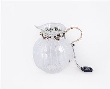 Brocchetta in vetro incolore con finiture ornamentali in argento, Giovanni Raspini