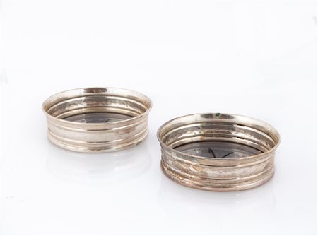 Coppia di sottobottiglia in argento e cristallo