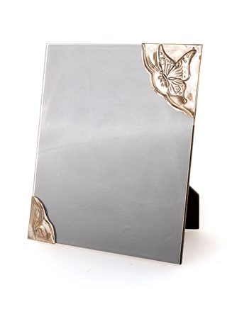 Cornice da tavolo rettangolare con angoli in lamina d'argento sbalzato