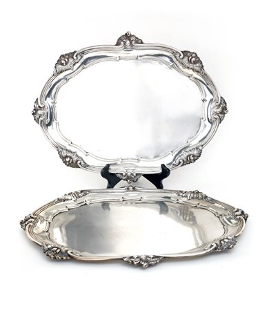 Coppia di vassoi in argento