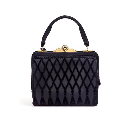 Borsa Roberta di Camerino in velluto nero ricamata. Chiusura a pressione con...