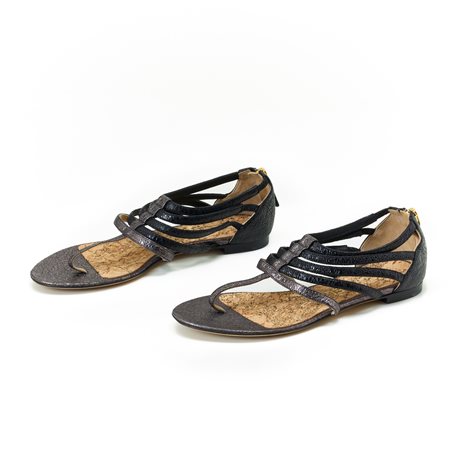 Chanel sandali piatti a listelli in pelle nera e argentata, chiusura a zip...