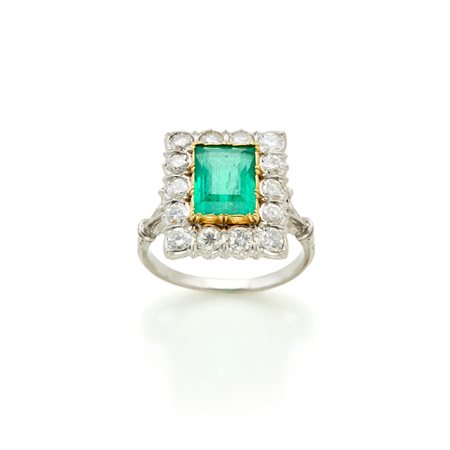 Anello Buccellati in platino e oro giallo 18 Kt con smeraldo rettangolare del...