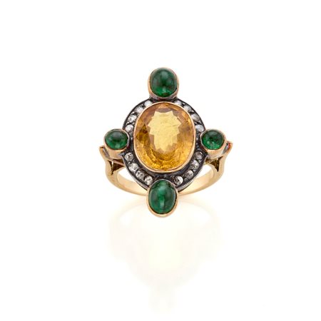 Anello in oro rosa 18 Kt e argento con corindone giallo ovale del peso di...