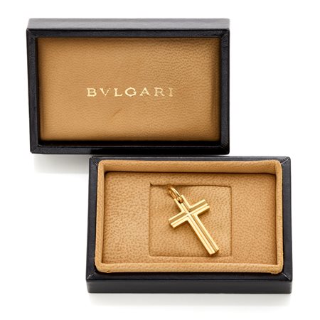 Pendente a croce firmato Bulgari in oro giallo 18 Kt corredato di scatola...