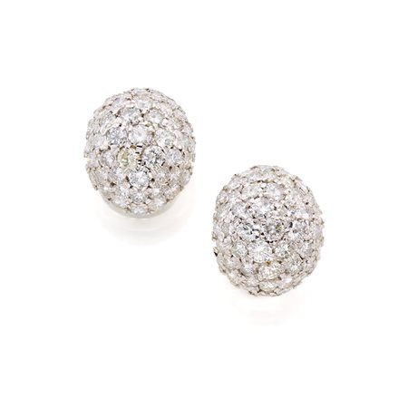 Orecchini in oro bianco 18 Kt con diamanti rotondi per complessivi 11 ct...