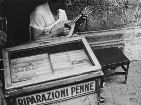 Vittorio Buonanno (attribuito a) (XX sec.)  - Mandulin e penne, 1954