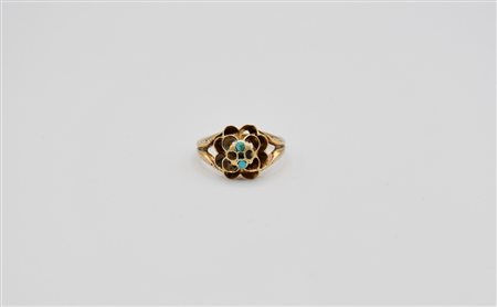 Anello in oro e turchesi