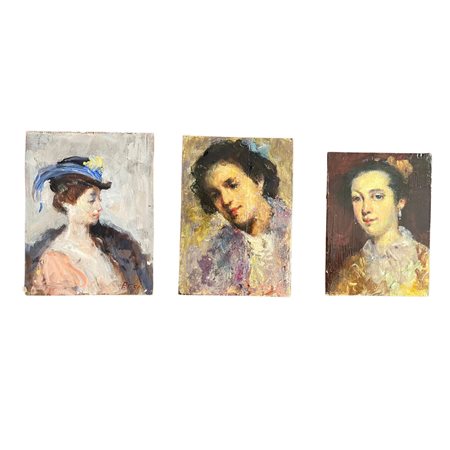 Lotto di tre piccoli dipinti olio su tavola, periodo XX secolo raffiguranti...