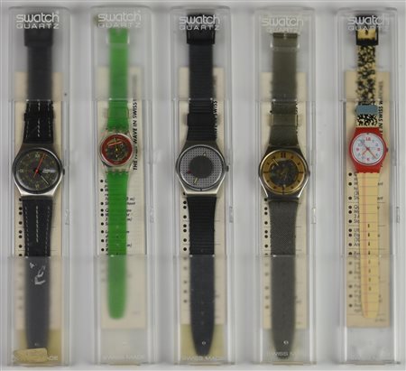 LOTTO DI CINQUE SWATCH, 1988 composto da: -SWATCH LOVE FIELD, mod. TIGER...