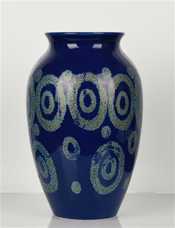 Vaso in ceramica blu con particolari decori celesti e lumeggiature in oro   