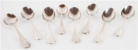 Lotto composto da 8 cucchiaini da dolce in argento 800/000 con punzone Cipolla (Palermo)   