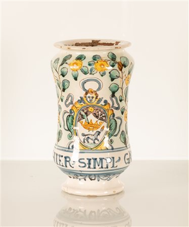 Manifattura di Torre dei Passeri, fine XVII secolo - primi decenni del XVIII secolo. Albarello da farmacia con stemma dell'inquisizione dell'ordine domenicano