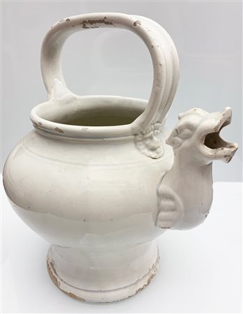 Orciolo monoansato con becco a forma di drago. Manifattura toscana della fine del XIX secolo   