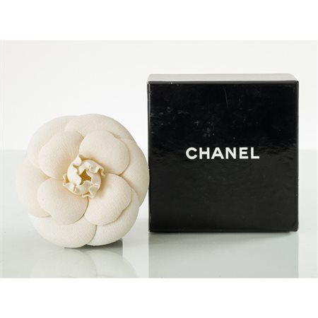 CHANEL SPILLA