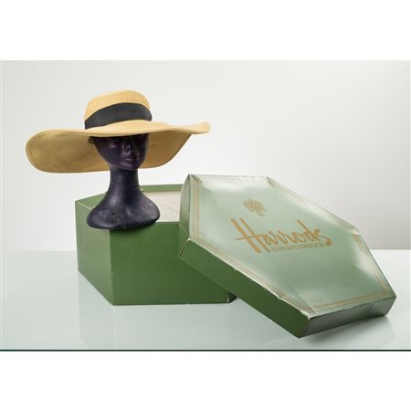 PANDAMERICA CAPPELLO CON CAPPELLIERA