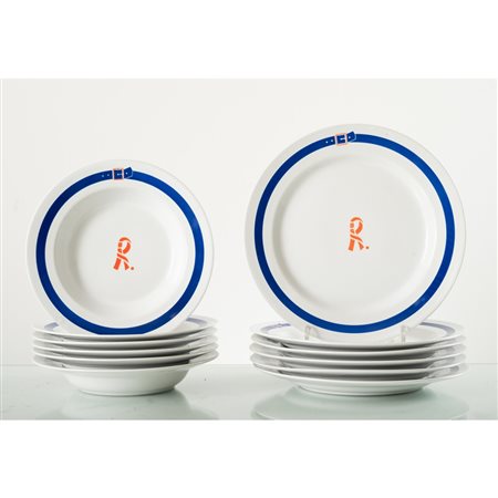 ROBERTA DI CAMERINO PARTE DI SERVIZIO DI PIATTI