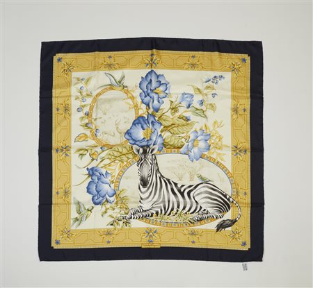 FERRAGAMO SALVATORE - Foulard stampato.