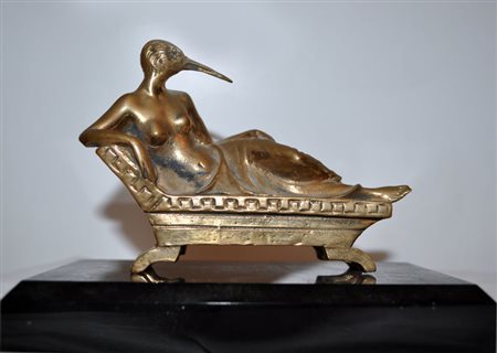 MAX HAMLET-SAUVAGE Lady sul sofà, 1993 Bronzo dorato – Multiplo cm. 12x8,5x4...
