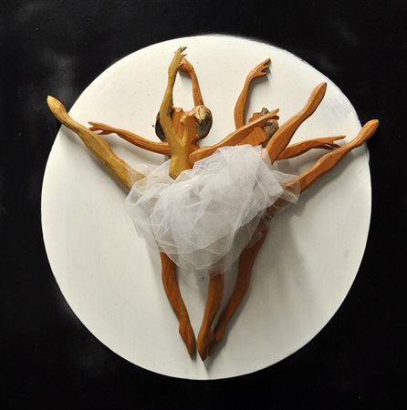 BOTTEGA RANFAGNI Omaggio a Degas, 1989 Figure in legno e velo applicate a...