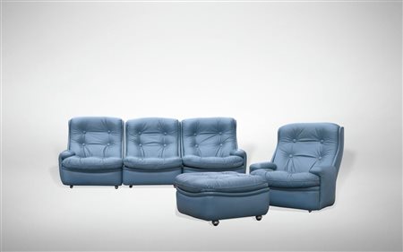 Michel Cadestin (1942 - ) 
Set di divano, poltrona e pouf 1970
 Dimensioni Divano L240 H 90 Seduta (seduta) 40; Poltrona H90 L80 Seduta (seduta) 40; Pouf H 75 L 75 H 40 cm.  (seduta) 40; Pouf H 75 L 75 H 40 cm