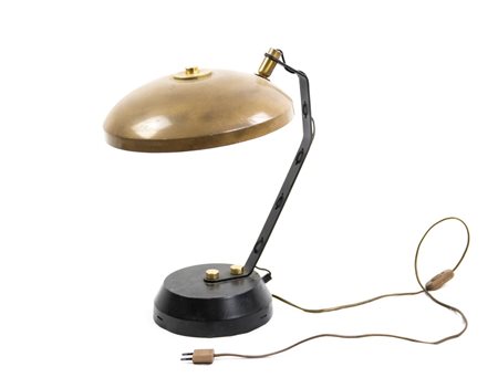  
Lampada da tavolo vintage in metallo e ottone 1970
 46 x 37 x 35 cm