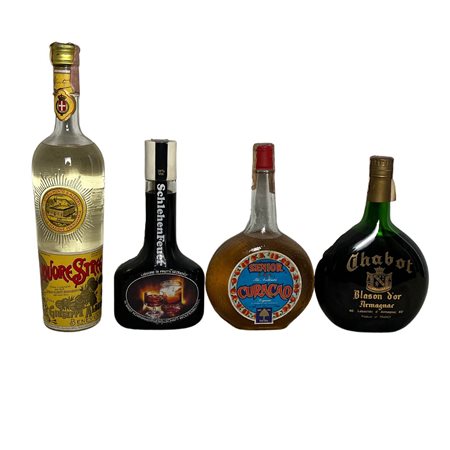 4 Bottiglie di Liquori LIQUORE STREGA 75cl 42.5%vol SENIOR CURACAO 75cl...
