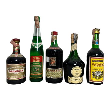 5 Bottiglie di liquore PRINCE CHARLES EDWARD'S LIQUEUR DRAMBUIE 70cl 40%vol...
