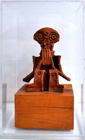 SEBASTIAN MATTA Senza titolo, 1980/82 Terracotta entro teca di plexiglass cm....