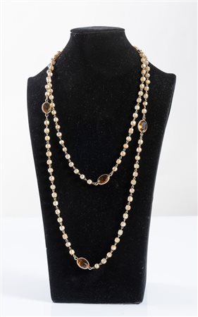 CORO Collana con piccole perle e ovali di pietre sintetiche colorate....