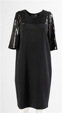 MOSCHINO BOTIQUE Abito nero con pailettes. Taglia riportata: IT 42....