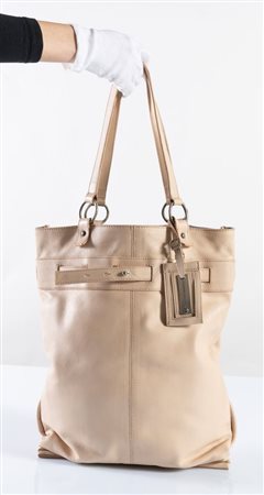 BRUNELLO CUCINELLI Borsa a mano in nappa rosa pastello. Cinturino decorativo...