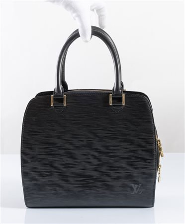 LOUIS VUITTON Borsa a mano modello Pont-Neuf in pelle Epi nera. Cm 35x25x10....