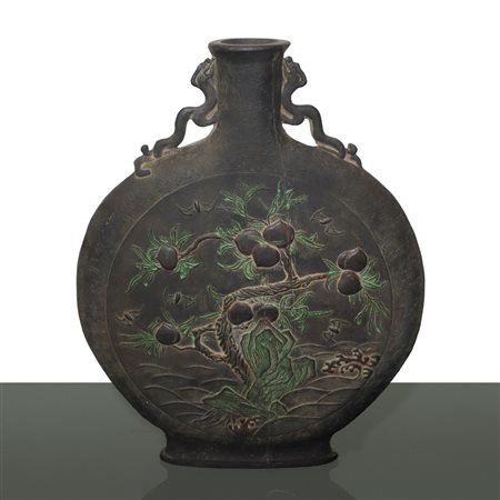 Bottiglia cinese marrone dipinta con nove pesche e personaggi