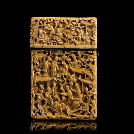  
PORTABIGLIETTI IN AVORIO INTAGLIATO 
 