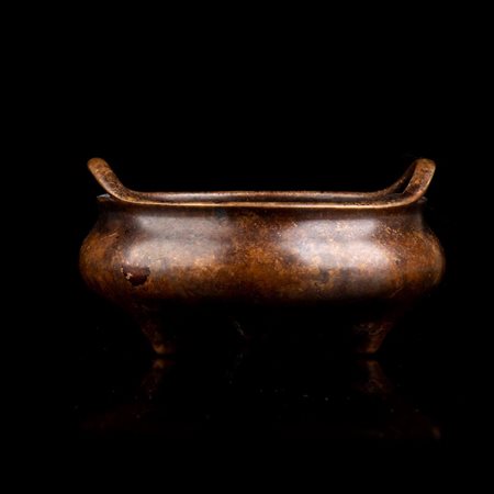  
INCENSIERE TRIPODE IN BRONZO 
 