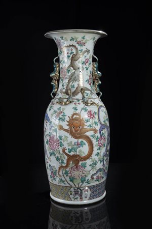 VASO<BR>Vaso bianco con drago