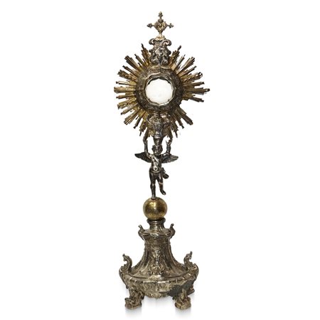 Ostensorio in argento e argento vermeil con angelo di sostegno su Globo, 18° secolo