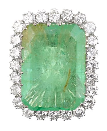 ANELLO IN ORO BIANCO, SMERALDO E DIAMANTI importante anello con smeraldo di...