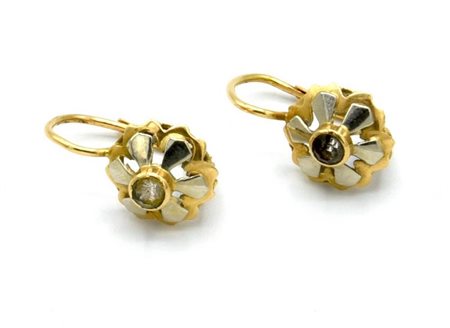 COPPIA DI ORECCHINI A MONACHELLA IN ORO GIALLO CON PICCOLA PIETRA CENTRALE in...