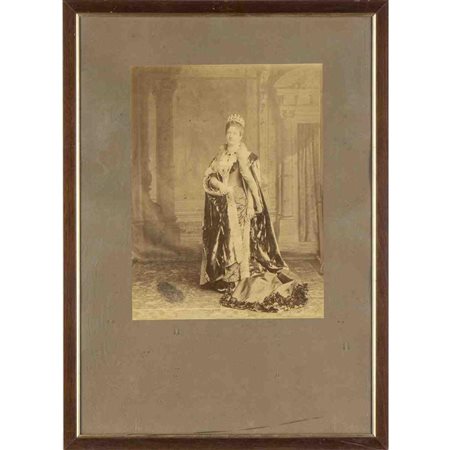  
Foto della Regina Margherita Casa Savoia e corti europee...
 