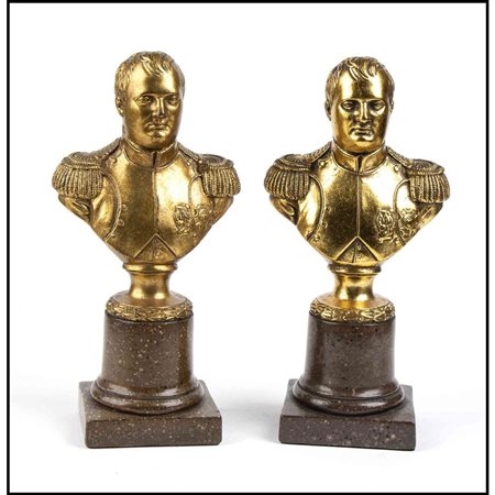  
Lotto di 2 fermalibri a forma di Napoleone Napoleonica...
 