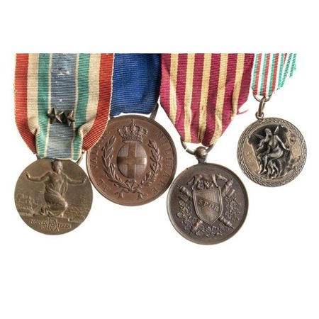  
LOTTO DI QUATTRO MEDAGLIE  ORDINI E MEDAGLIE - ITALIA, REGNO...
BRONZO 