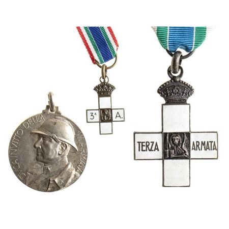  
LOTTO DI CROCE, MINIATURA E MEDAGLIA DELLA TERZA ARMATA ORDINI E MEDAGLIE - ITALIA, REGNO...
 
