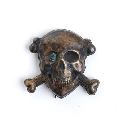  
TESCHIO IN METALLO SECONDO QUARTO XX SEC.
 