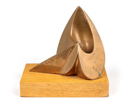 da Giacomo Balla () Senza titolo Scultura in bronzo dorato cm 18x18x11...