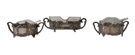 SET DA TAVOLA IN ARGENTO SBALZATO TITOLO 800 E VETRO PESO GR.46