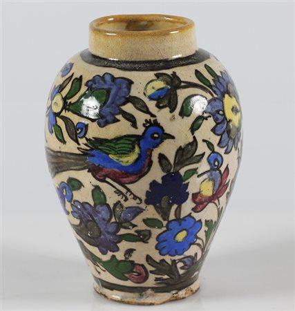 ANONIMO Vaso in maiolica. Maiolica. Cm 16,00 x 22,00.