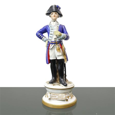 Capodimonte - Statua in ceramica Capodimonte del Capitano Legione Truppe Leggere 1776. Guardia di fi