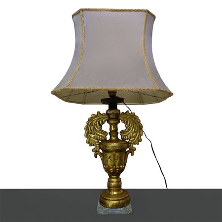 Lume con base in legno dorato, in argento e mistura, nineteen° secolo